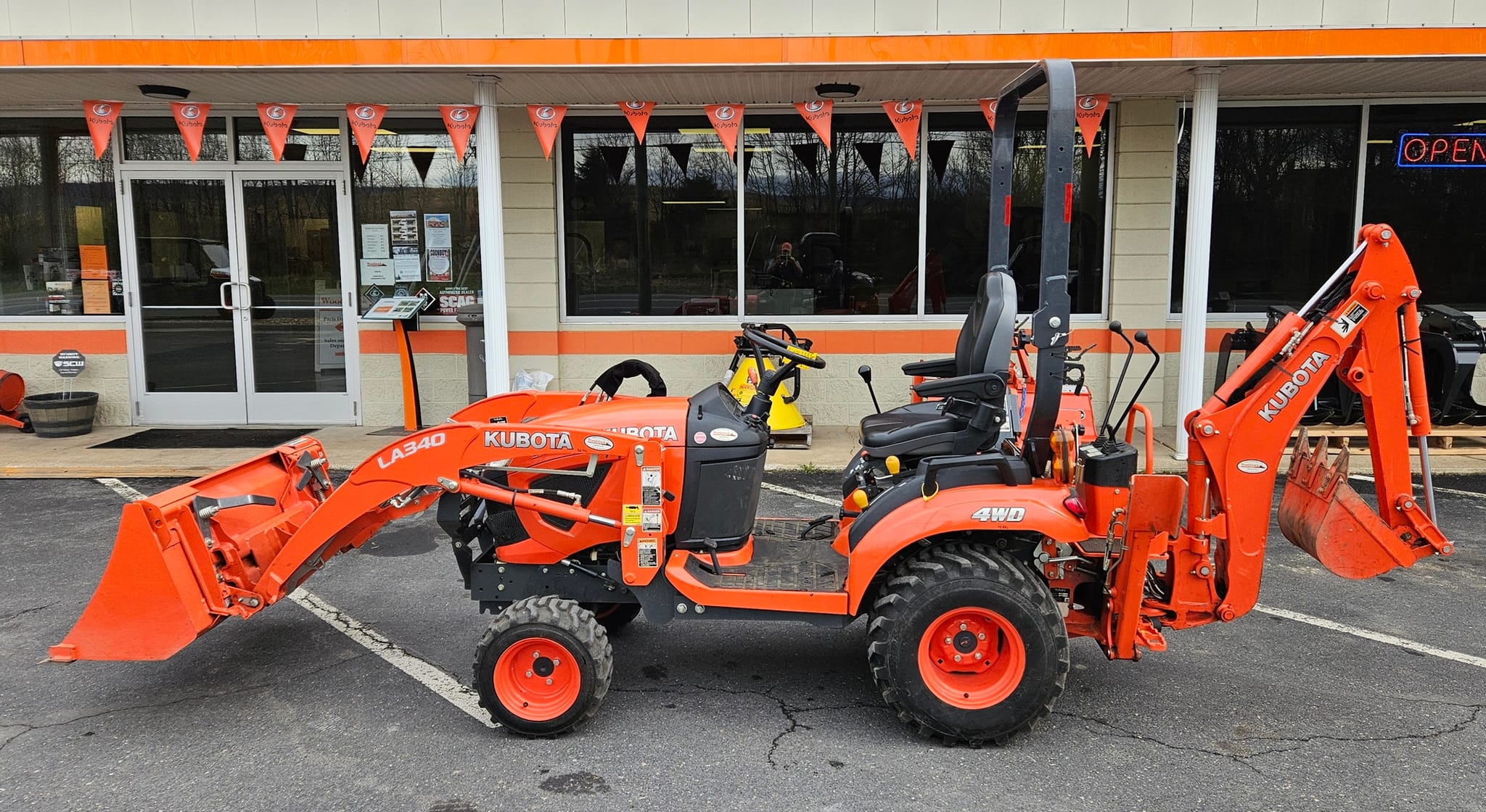2020 KUBOTA BX23S 4WD TRACTOR-LOADER-BACKHOE